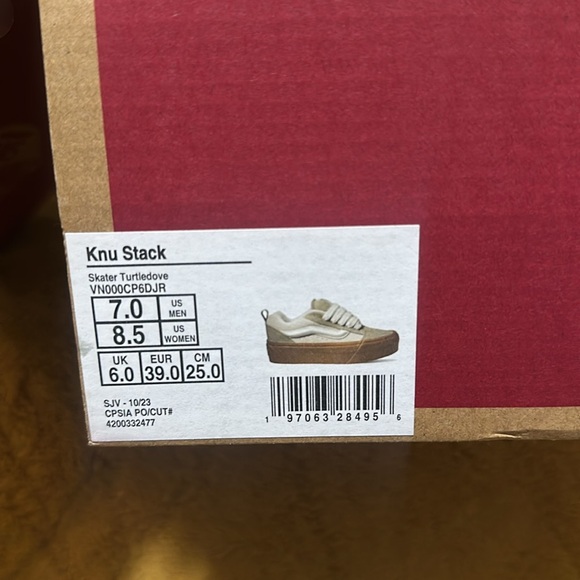 Vans - Picture 3 of 3